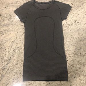 LuLuLemon Run Swiftly Top - 4